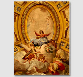 Decori a trompe l´oeil della cupola elicoidale rappresentanti l´Assunzione del Santuario di Sommariva del Bosco